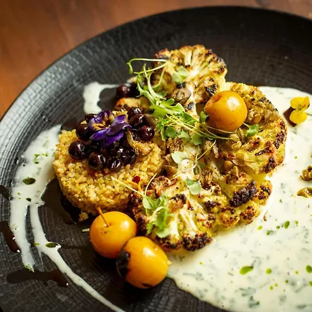 Meriton Old Town Garden 4*