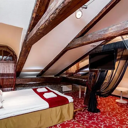 Meriton Old Town Garden 4*