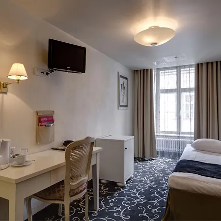 メリトン オールド タウン ガーデン 4* タリン