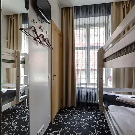 Meriton Old Town Garden 4*