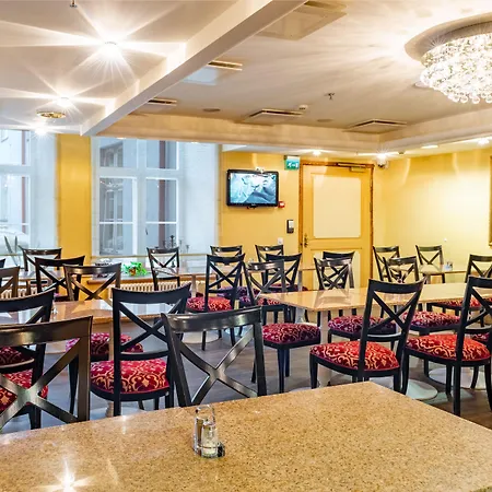Meriton Old Town Garden Hotel Reval
