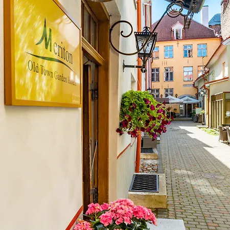 Meriton Old Town Garden