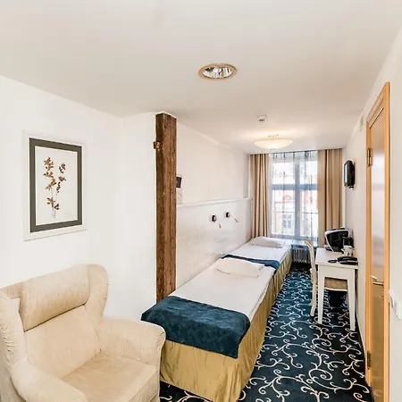 Hotel Meriton Old Town Garden