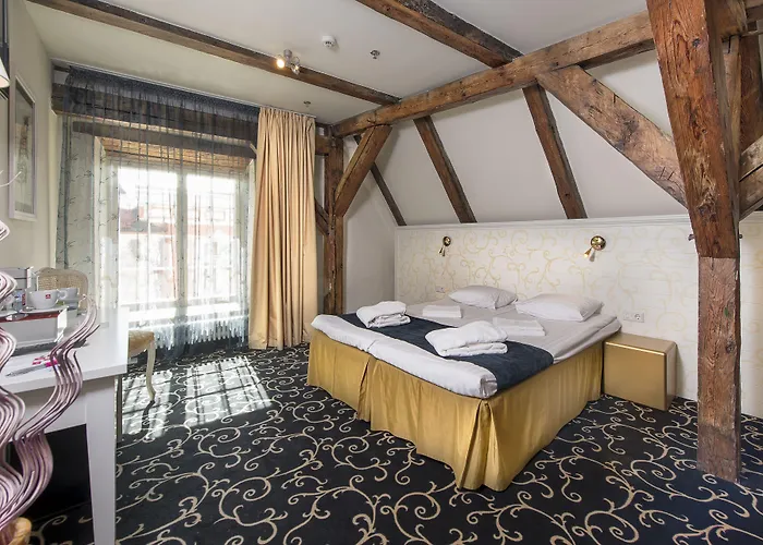 Hotell Meriton Old Town Garden 4*