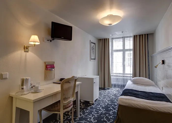 меритон олд тaун гарден 4* Таллин