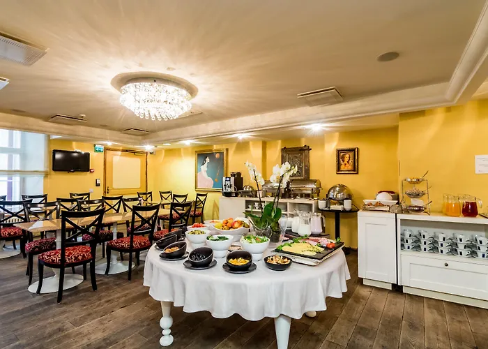 Hotell Meriton Old Town Garden