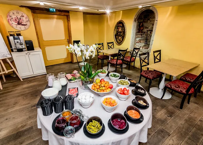 Hotell Meriton Old Town Garden 4*