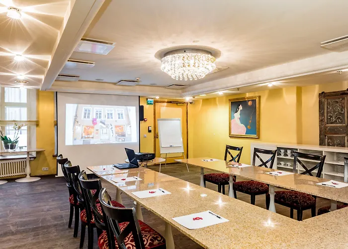 Отель меритон олд тaун гарден