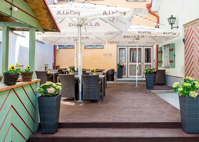 Meriton Old Town Garden Hotel 4*