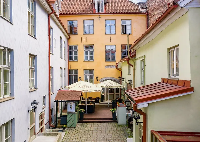 Hotell Meriton Old Town Garden