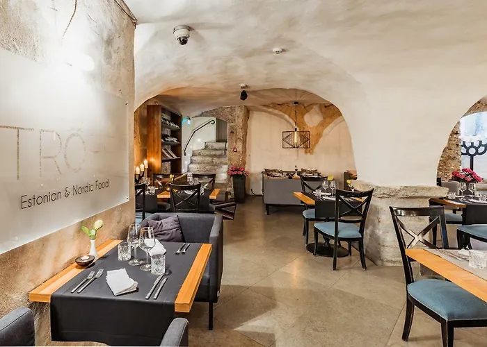 Meriton Old Town Garden 4*