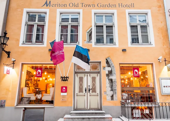Hotel Meriton Old Town Garden 4*
